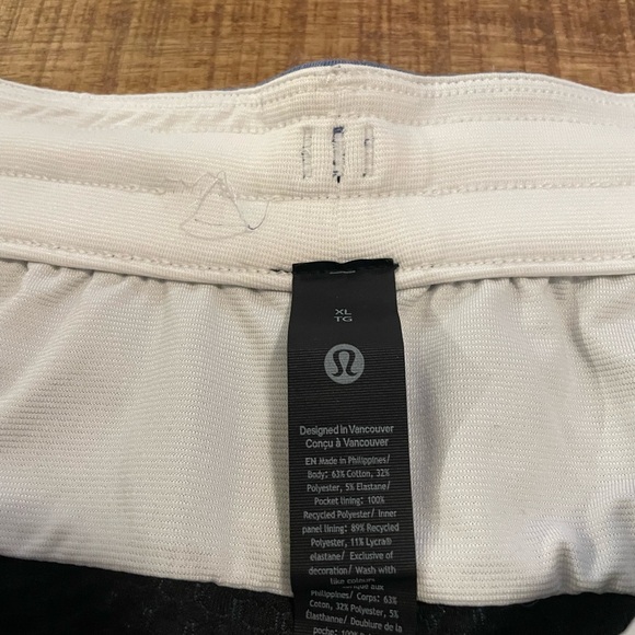 Lululemon At Ease Shorts - Picture 5 of 6